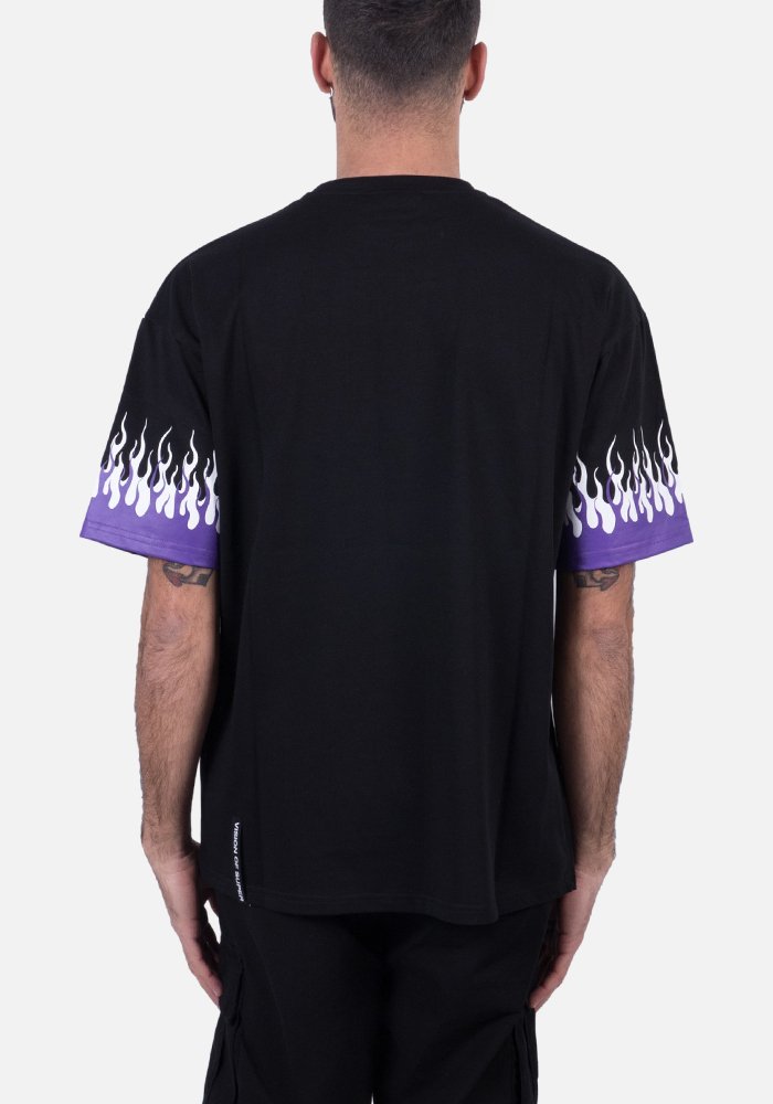 T-shirt nera con doppia fiamma viola e bianca