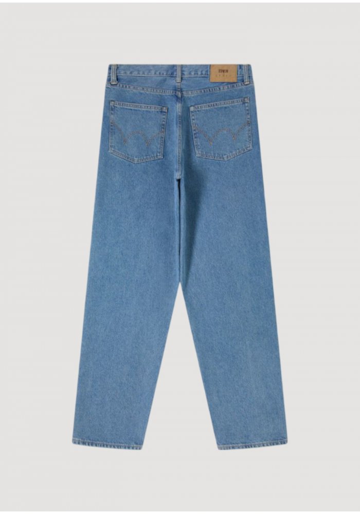 LOOSE FIT