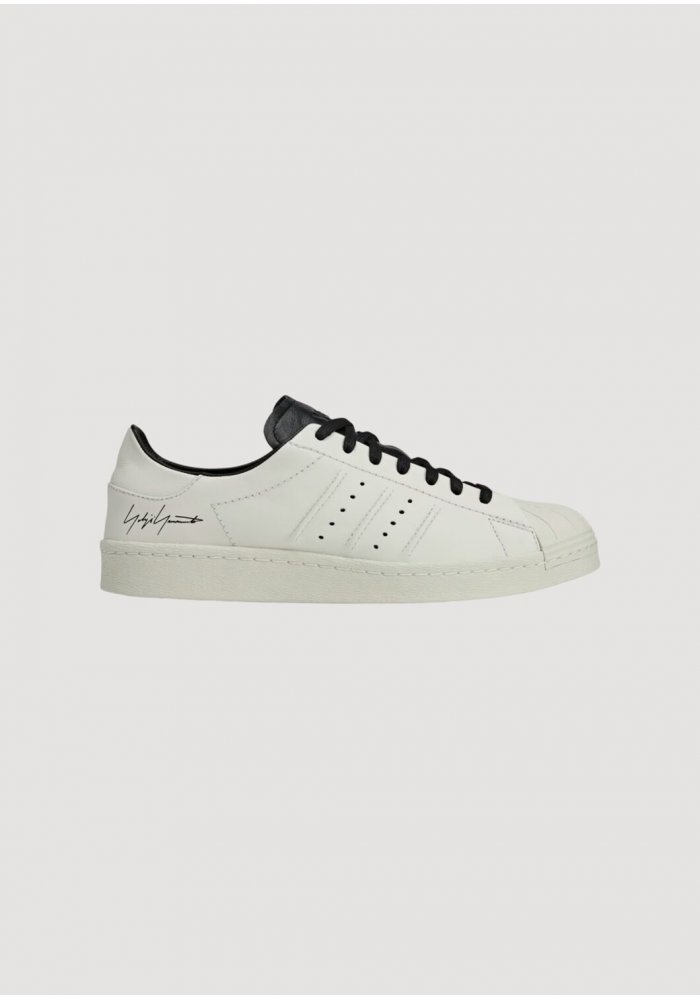 SUPERSTAR
