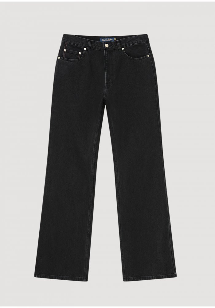 CURVE LINE BOOTCUT JEAN